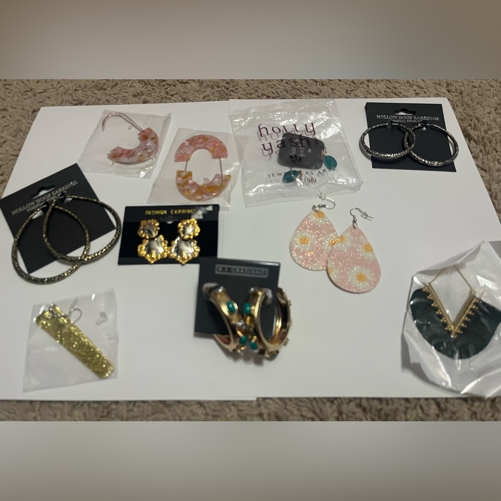 Set of 10 miscellaneous earrings